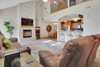 1617 Grey Fox Trl, Condo with 2 bedrooms, 2 bathrooms and null parking in Mukwonago WI | Image 1