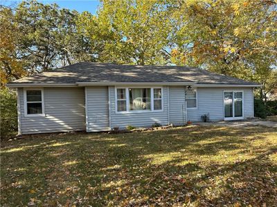 Front of property featuring a yard | Image 1