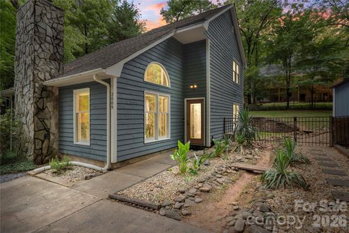 3089 Point Clear Dr, Tega Cay, SC, 29708-8542 | Card Image