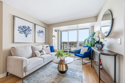 506-15 N Park Rd, Vaughan, ON, L4J0A1 | Card Image