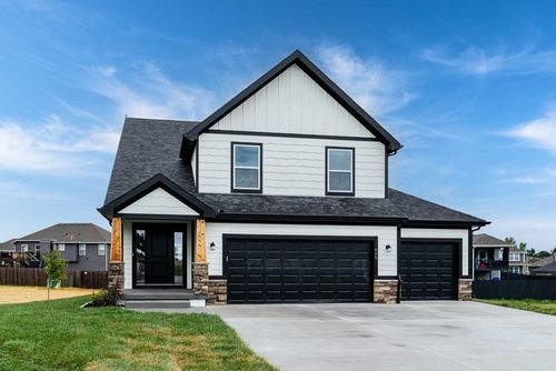 949 N Cottonwood Court, Tonganoxie, KS, 66086 | Card Image