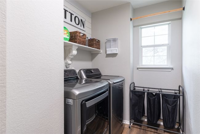 Laundry room upstairs | Image 22