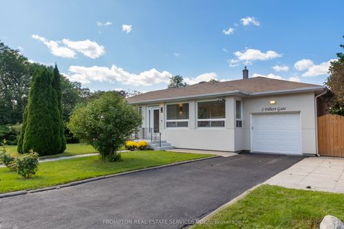 2 Filbert Gate, North York, ON, M3A2N4 | Card Image