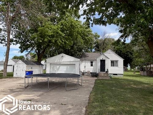 471 5th Ave Se, Britt, IA, 50423-1928 | Card Image