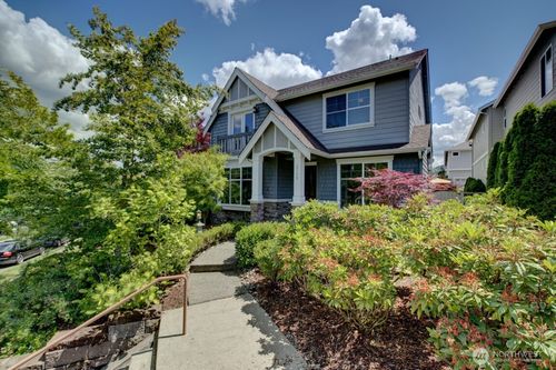 2140 Nw Far Country Ln, Issaquah, WA, 98027-5609 | Card Image