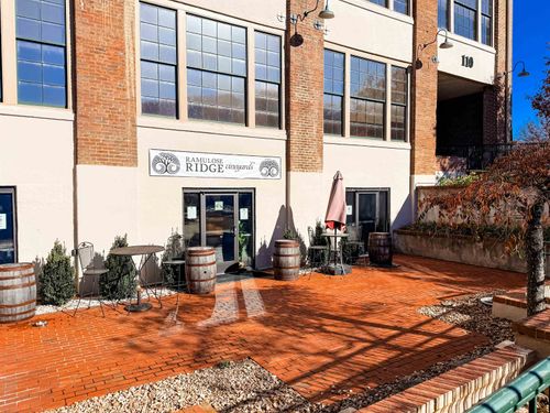 110 W Johnson St, STAUNTON, VA, 24401-4245 | Card Image