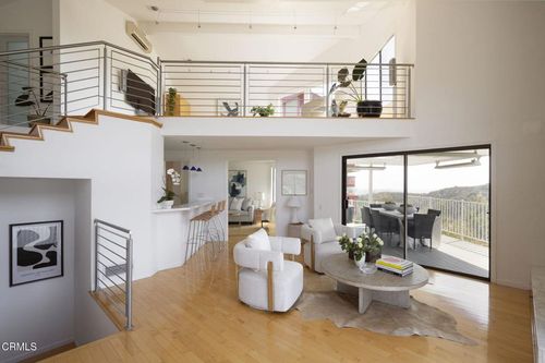 363 Patrician Way, Pasadena, CA, 91105-1022 | Card Image