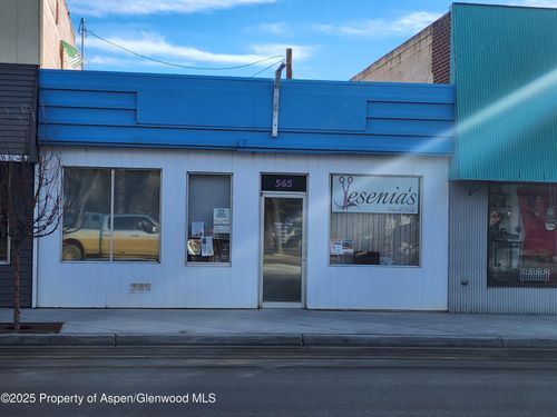 565 Yampa Ave, Craig, CO, 81625-2611 | Card Image