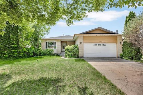 800 Beecher Ave, Winnipeg, MB, R2V4R5 | Card Image