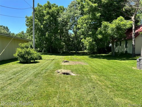 2776 Angle St, Marlette, MI, 48453-1001 | Card Image