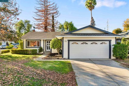 372 Glacier Dr, Martinez, CA, 94553-4952 | Card Image