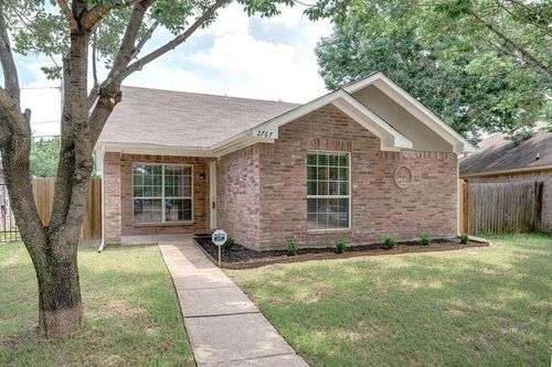 2767 Oak Bend Ln, Dallas, TX, 75227-7679 | Card Image