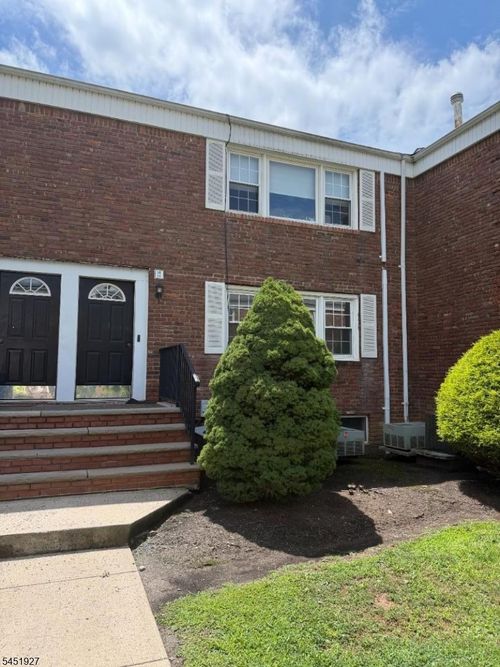 2a-17 Dartmouth Ave, Bridgewater, NJ, 08807-3425 | Card Image