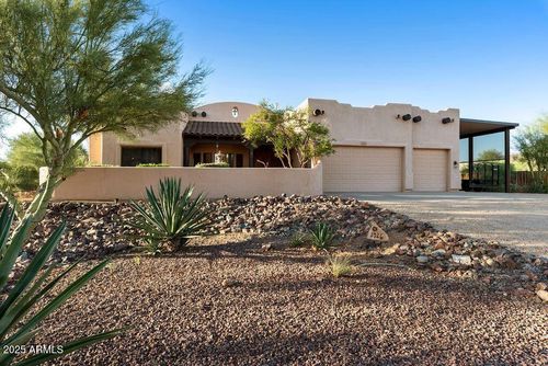 1016 E Desert Hills Estate Dr, Phoenix, AZ, 85086-6460 | Card Image