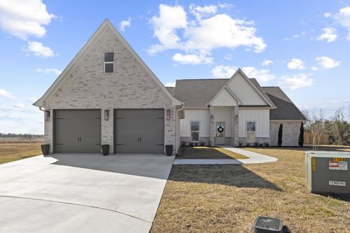 1635 W Sage, Beaumont, TX, 77713-5614 | Card Image