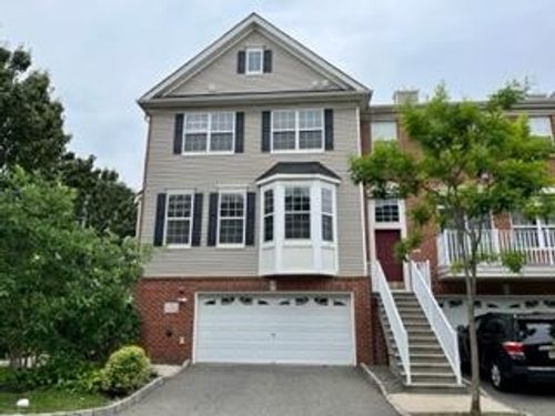 2 Swan Ct, Jersey City, NJ, 07305-5501 | Card Image