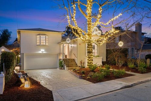 152 Pepper Ave, Burlingame, CA, 94010 | Card Image