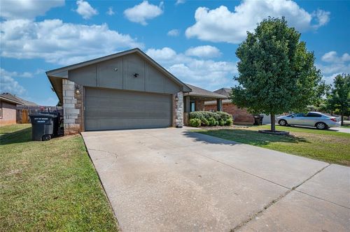 4412 Brooklyn Avenue, Moore, OK, 73160 | Card Image