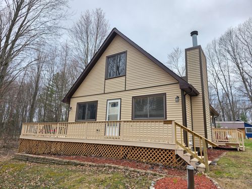3200 Lake Of The Pines Dr, Lake, MI, 48632-8907 | Card Image