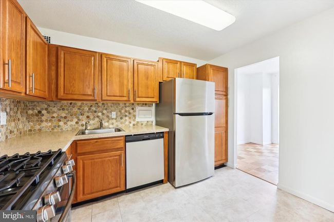 APT-1105B - 1121 University Blvd W, Condo with 3 bedrooms, 2 bathrooms and null parking in SILVER SPRING MD | Image 14
