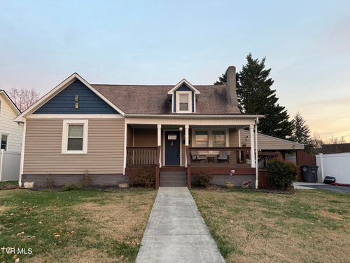 146 E Park Dr, Kingsport, TN, 37660-3804 | Card Image