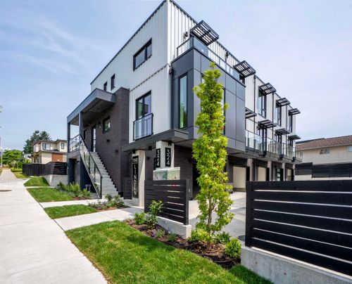 th8-324 E Ridgeway Avenue, North Vancouver, BC, V7L3P8 | Card Image