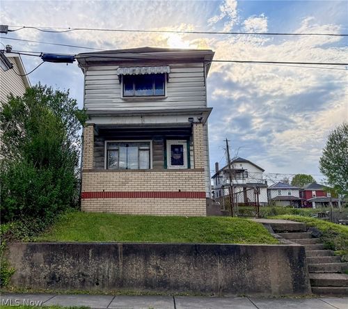 329 Summit Avenue, Steubenville, OH, 43952 | Card Image