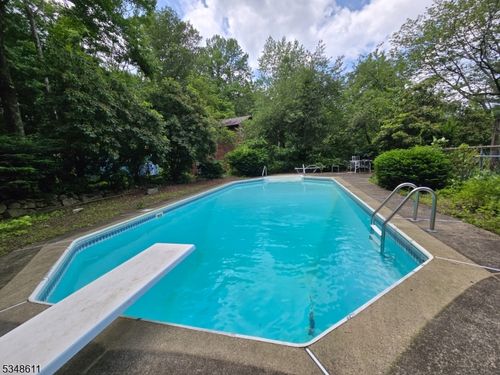 49 Mountain Rd, Ledgewood, NJ, 07852-9752 | Card Image