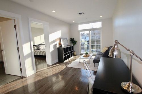 apt-315-434 Mcgrath Hwy, Somerville, MA, 02143-2166 | Card Image