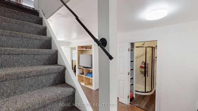 621 Cobblehill Dr, House attached with 4 bedrooms, 3 bathrooms and 3 parking in Oshawa ON | Image 22