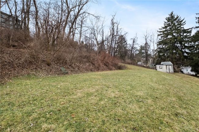 1028 Moon Run Rd, House other with 3 bedrooms, 3 bathrooms and 4 parking in Mc Kees Rocks PA | Image 27