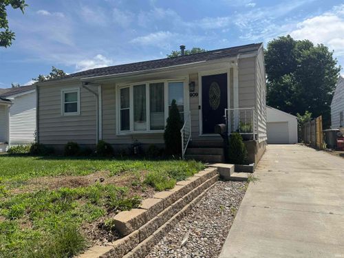 909 N Kelsey Avenue, Evansville, IN, 47711 | Card Image