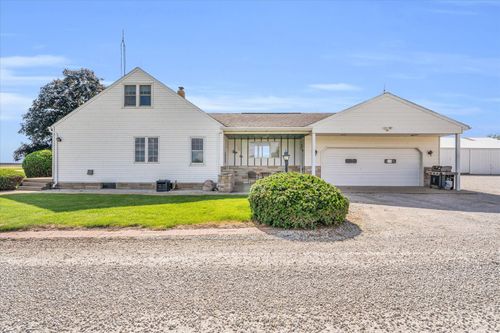 4869 E 2950 North Rd, Potomac, IL, 61865-3119 | Card Image