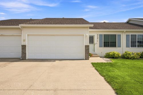c-2127 58th Ave S, Fargo, ND, 58104-7618 | Card Image
