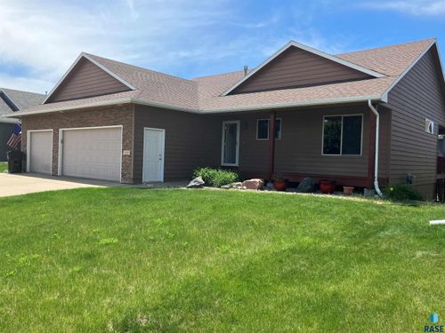 5301 S Solono Ave Avenue, Sioux Falls, SD, 57108 | Card Image