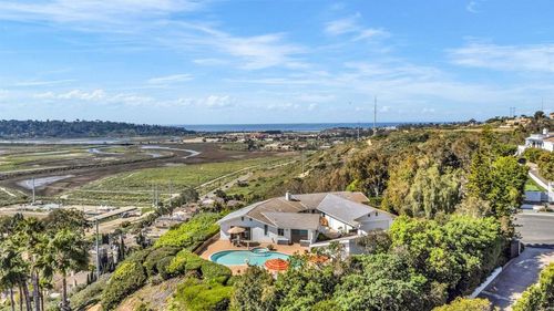 4594 Vista De La Patria, Del Mar, CA, 92014-4150 | Card Image