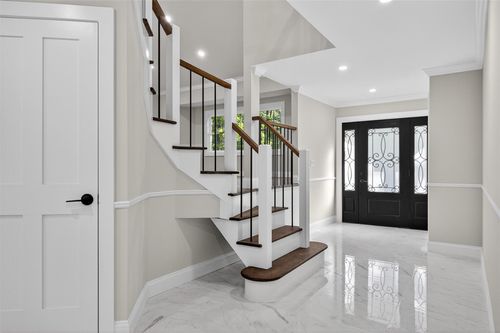 2 Bridge Branch Rd, Smithtown, NY, 11787-4002 | Card Image