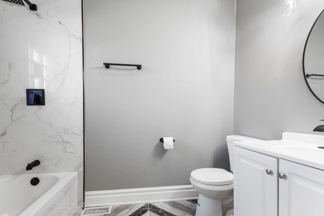 1st Floor Primary Bath | Image 25