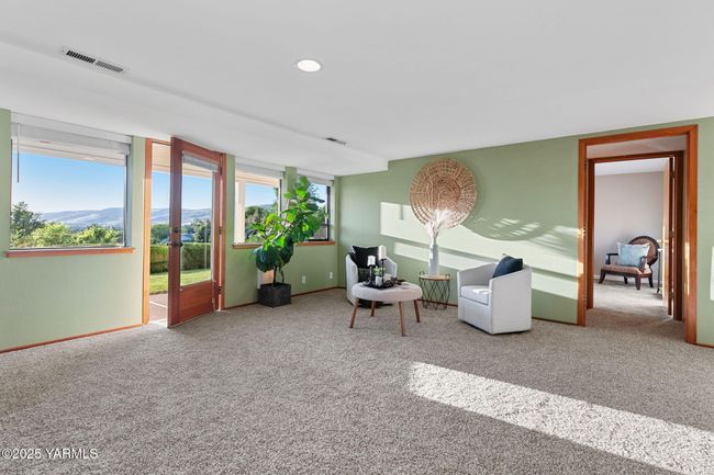 Daylight Basement | Image 33