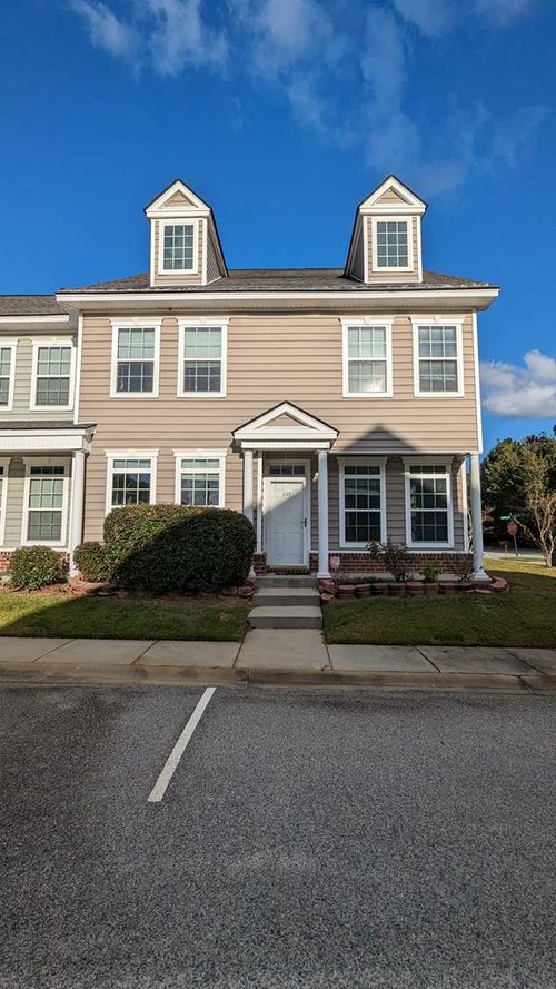 827 Terrell Dr, Hinesville, GA, 31313-9588 | Card Image