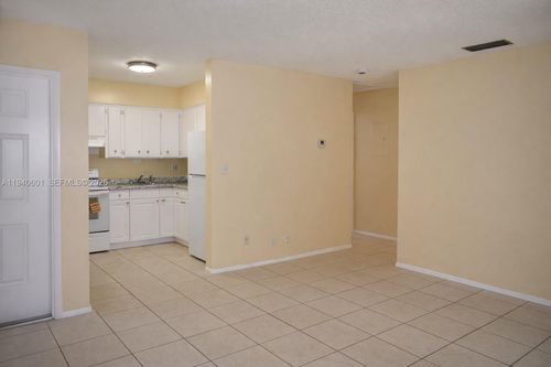 apt-4-3841 Ne 3rd Ave, Oakland Park, FL, 33334-1227 | Card Image