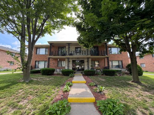 4236 N 104th St, Milwaukee, WI, 53222-5104 | Card Image