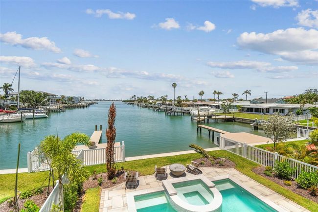 344 Capri Blvd, Townhouse with 5 bedrooms, 5 bathrooms and null parking in TREASURE ISLAND FL | Image 22