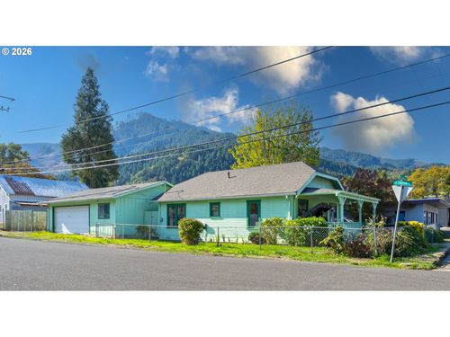 131 Se 4th St, Canyonville, OR, 97417 | Card Image