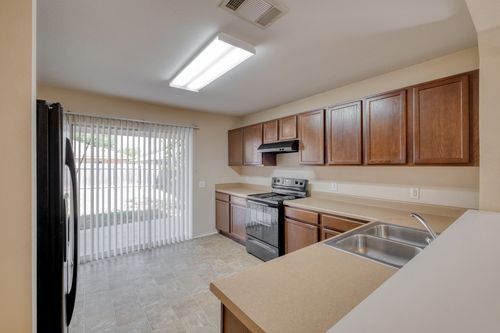 7412 Cayenne Ln, Austin, TX, 78741-7524 | Card Image