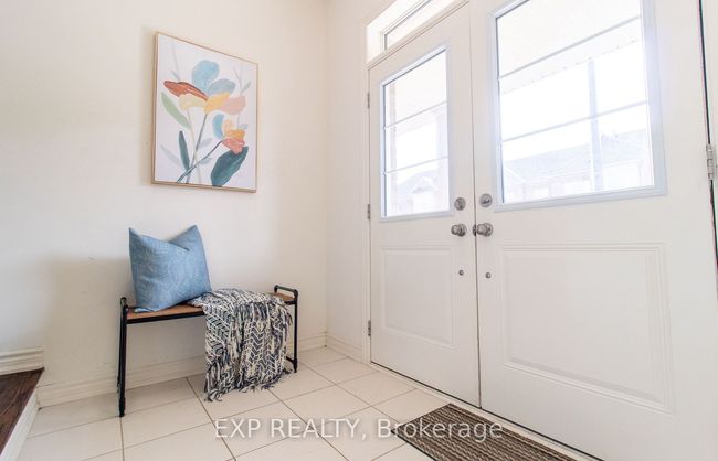 110 Adventura Rd, House attached with 4 bedrooms, 3 bathrooms and 2 parking in Brampton ON | Image 4
