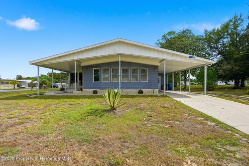 8156 Baycrest Dr, Brooksville, FL, 34613-5617 | Card Image