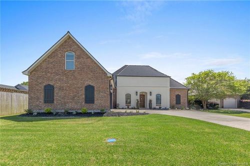 808 Sugar Maple Ln, Sulphur, LA, 70665-1111 | Card Image