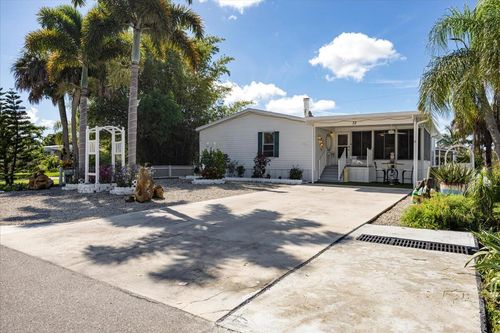 32 Sonderhen Dr, NAPLES, FL, 34114-8210 | Card Image