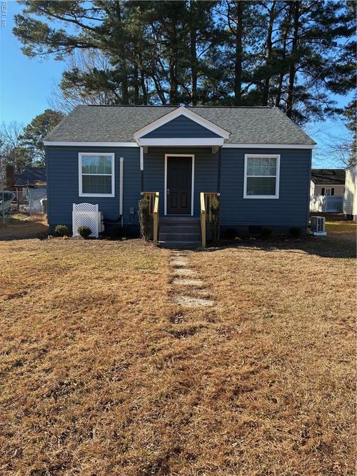 709 Chestnut St, Franklin, VA, 23851-2010 | Card Image